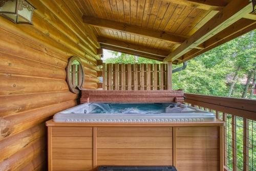 Green Sky Lodge by Avada Properties — 4-Star Luxury Hotel in Sevierville, United States