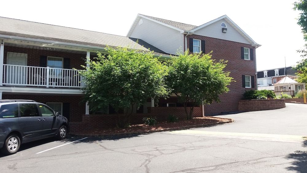 Inn at Cemetery Hill - photo 89