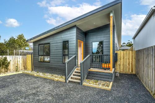 The House with the Orange Door Inverloch — 4-Star Luxury Hotel in Inverloch, Australia