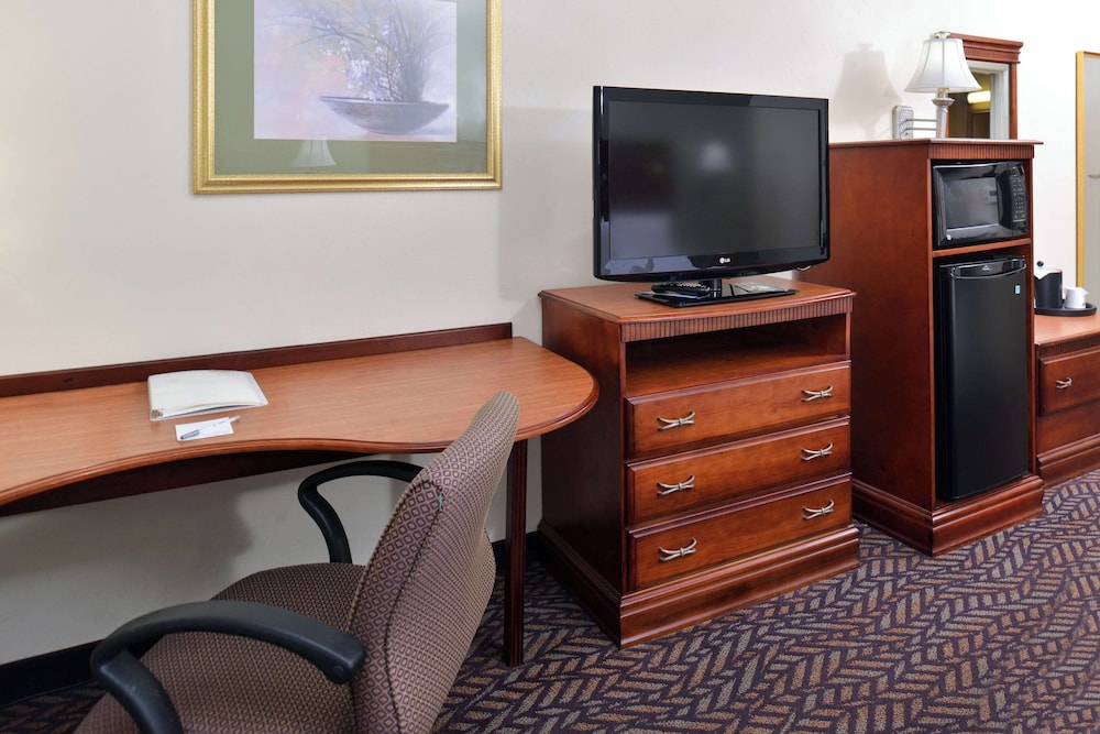 Hampton Inn & Suites Dayton Vandalia - photo 35