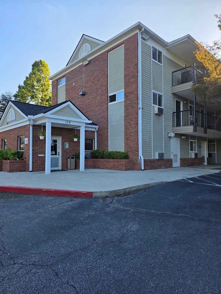 Suburban Extended Stay Hotel Atlanta North - photo 7