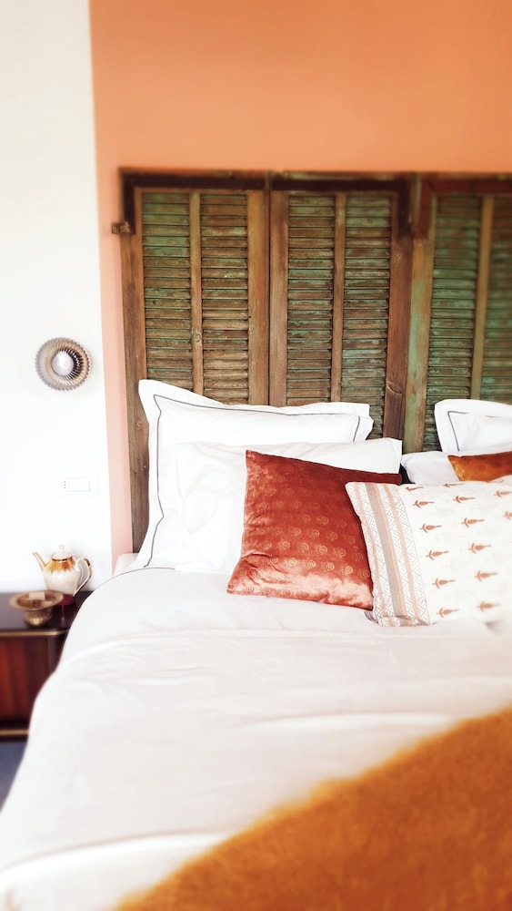 Residenza Villa Genua — 4-Star Luxury Hotel in Bordighera, Italy