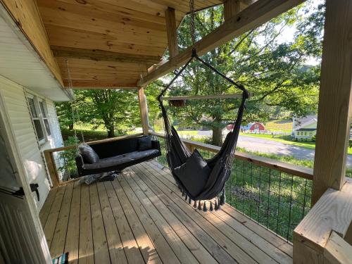 Hillside country cabin — 4-Star Luxury Hotel in Lancaster, United States