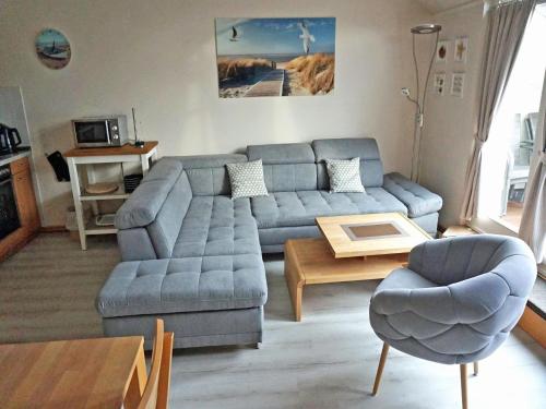 Dünenpark Binz Komfortplus Ferienwohnung mit 2 Schlafzimmern und Balkon im Dachgeschoss 248 — 4-Star Luxury Hotel in Ostseebad Binz, Germany
