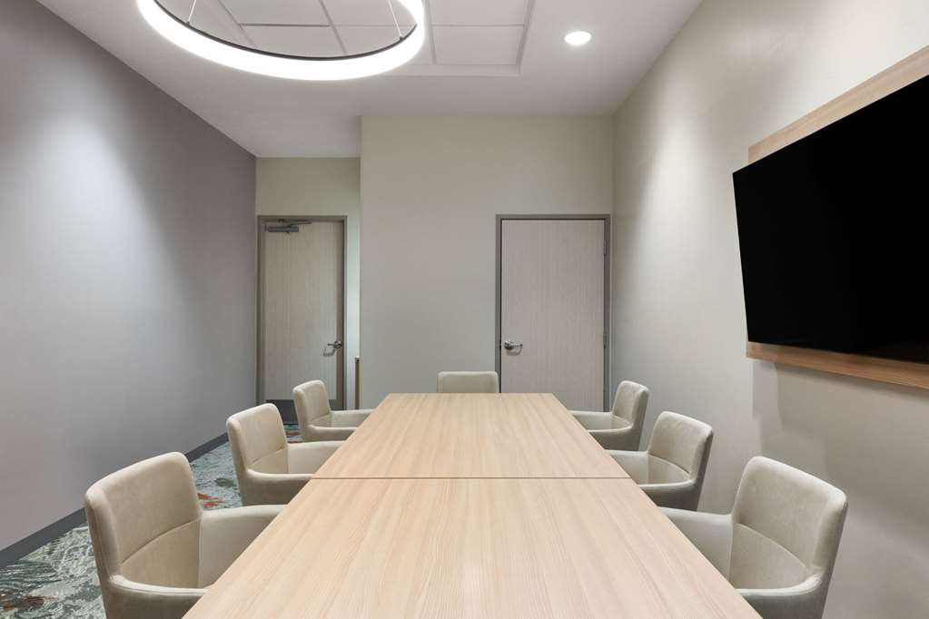 Hawthorn Extended Stay By Wyndham Kingman - photo 16
