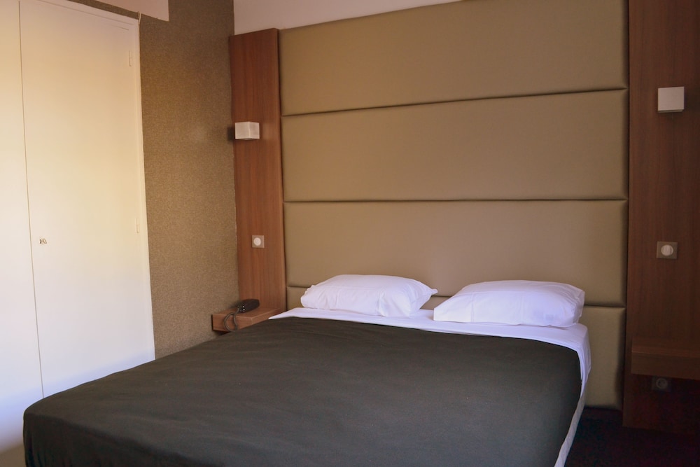 Hotel Schtak — Cannes — photo 4