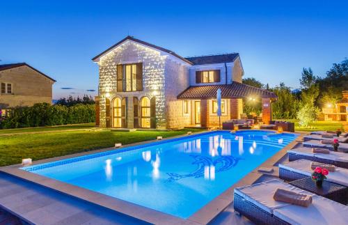 Villa Kamenica — 4-Star Luxury Hotel in Dobrinj, Croatia