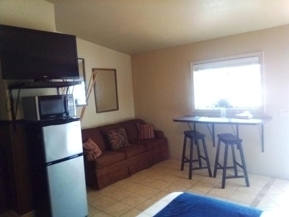 Two Rivers Inn West - photo 20
