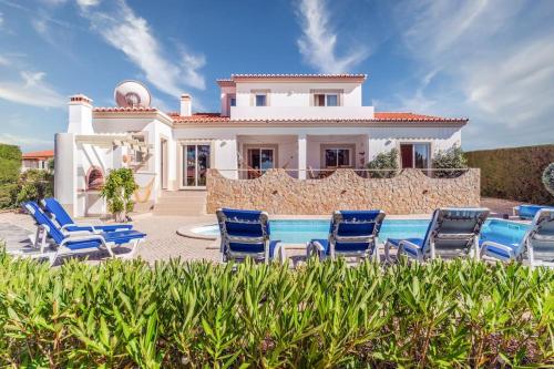 Stunning Seaside villa with swimming pool — 4-Star Luxury Hotel in Aljezur, Portugal