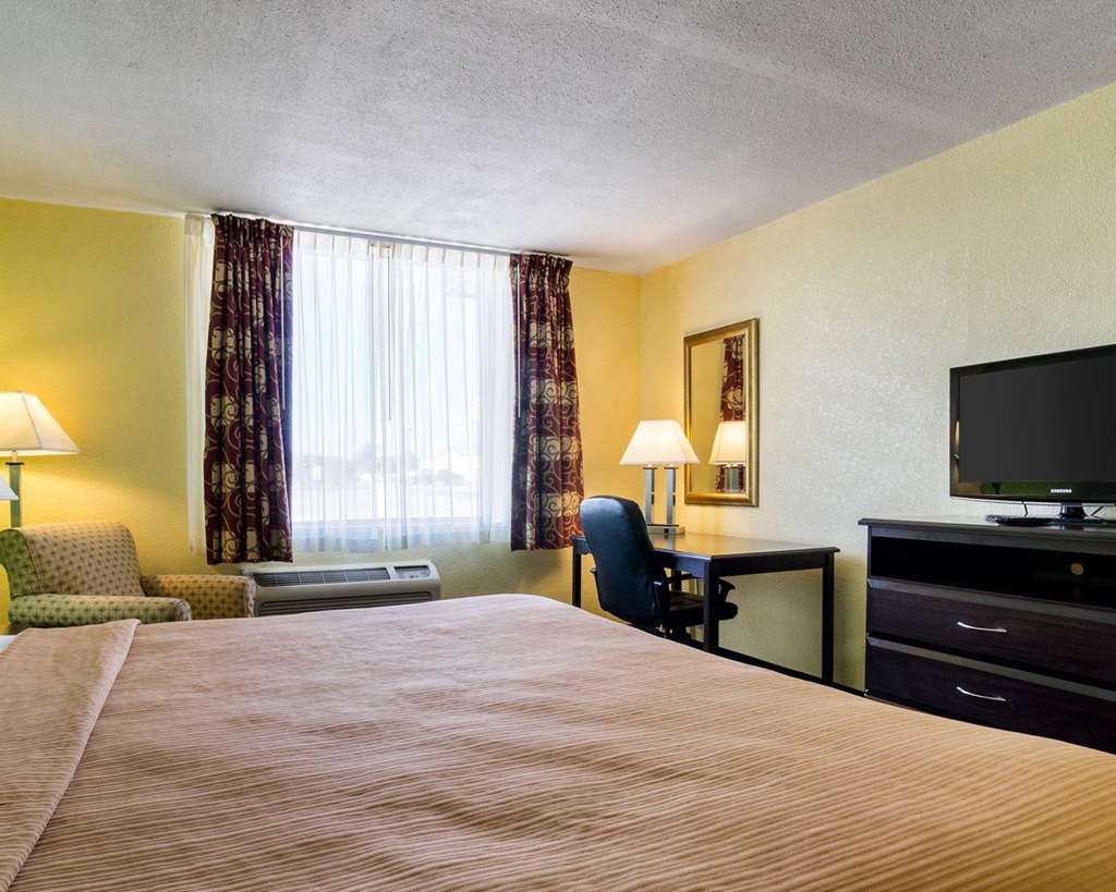 Quality Inn Liberal - photo 8