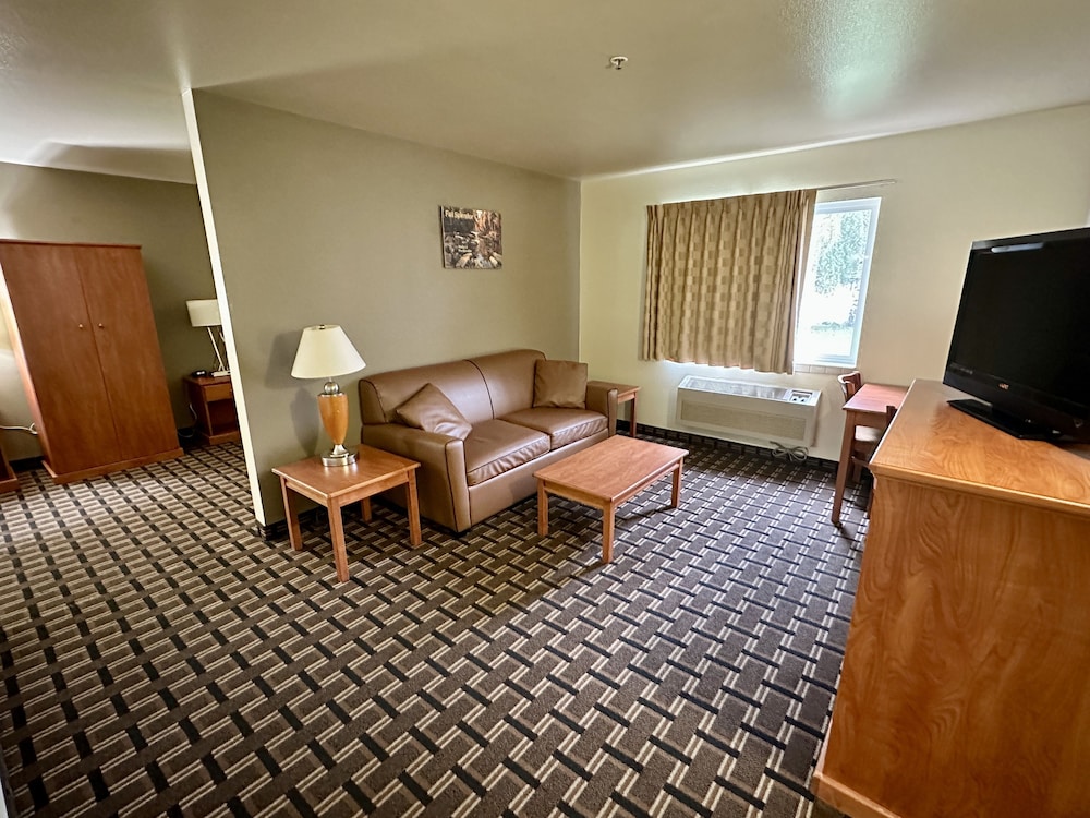 FairBridge Inn & Suites Kellogg - photo 22