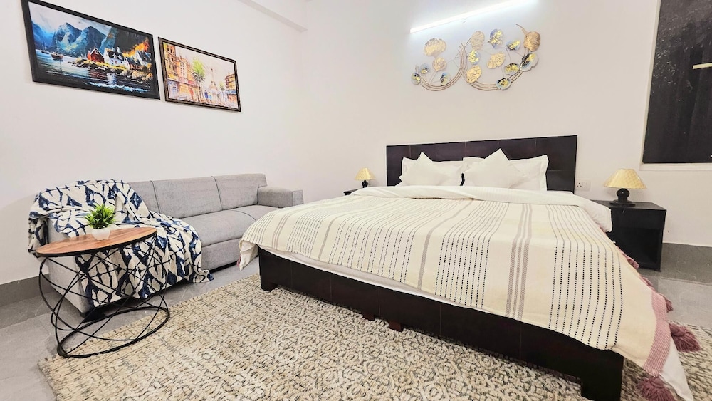 Lux Studio Epic Stay - last minute hotel in Gurgaon