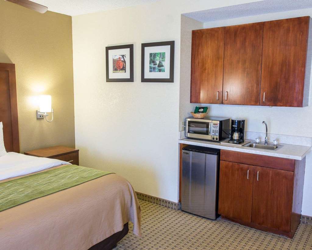 Comfort Inn Hammond - photo 20