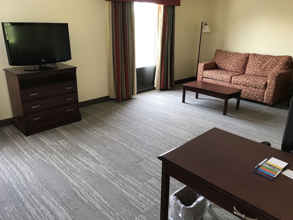 Hampton Inn & Suites Lamar - photo 21