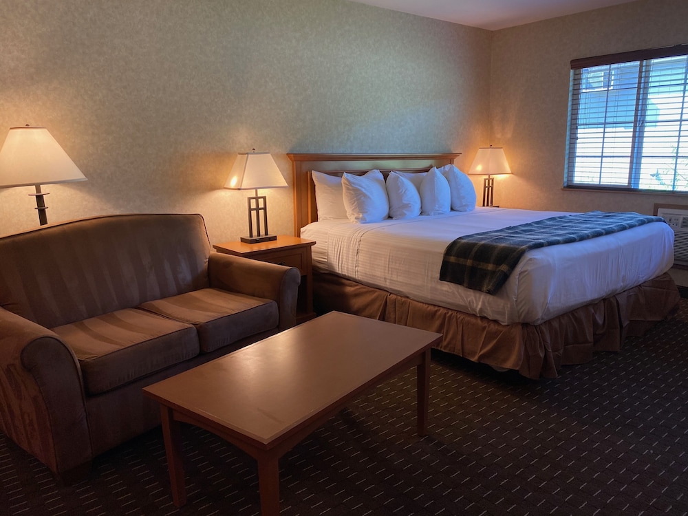 Cousins Country Inn - photo 12