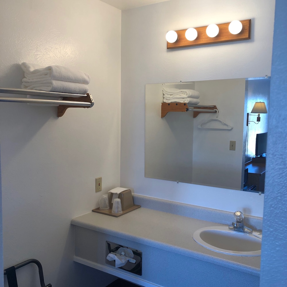 Red Bear Inn - photo 23
