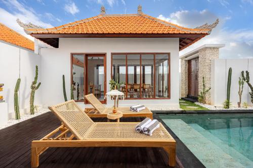 Brand New Serene Balinese Villa with Private Pool — 4-Star Luxury Hotel in Kerobokan, Indonesia