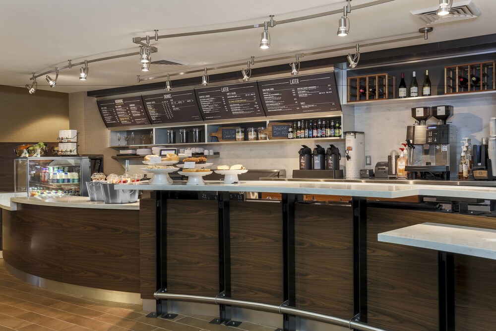 Courtyard by Marriott Potomac Mills Woodbridge - photo 2
