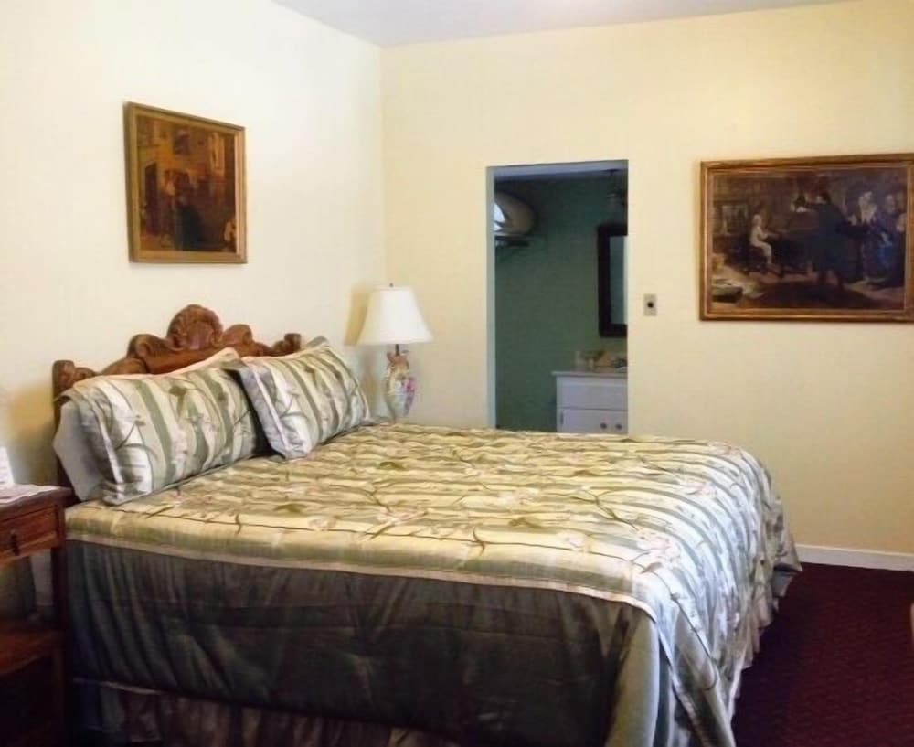 Historic Cary House Hotel - photo 16