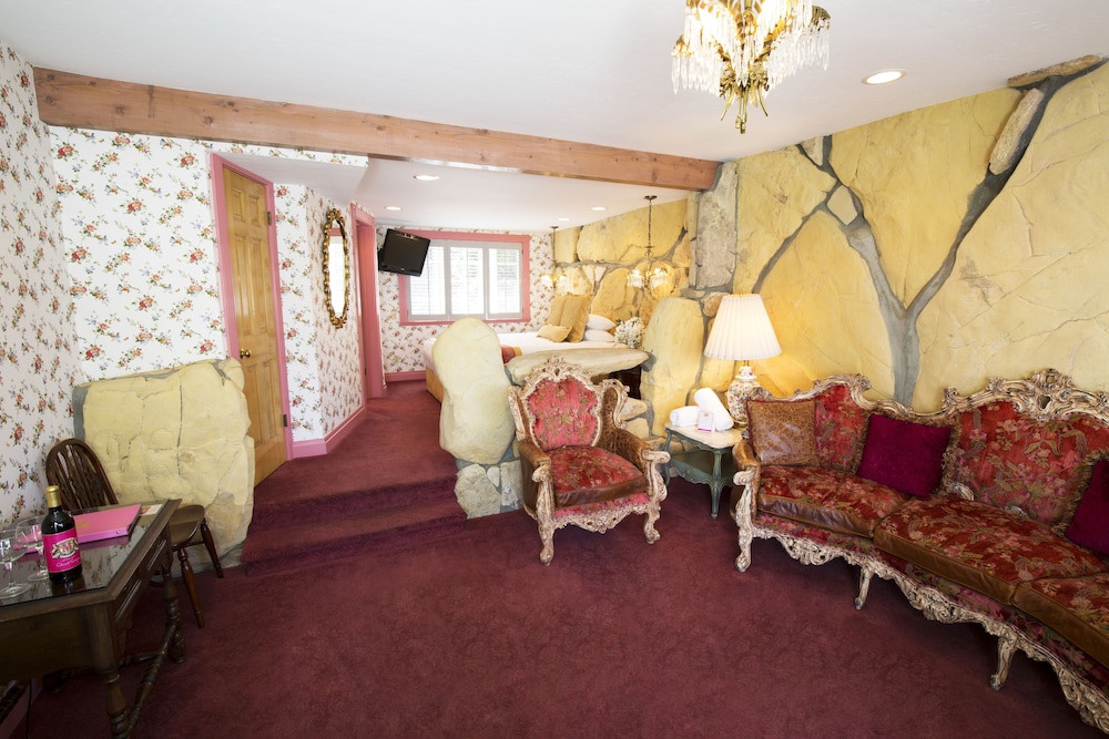 Madonna Inn - photo 141