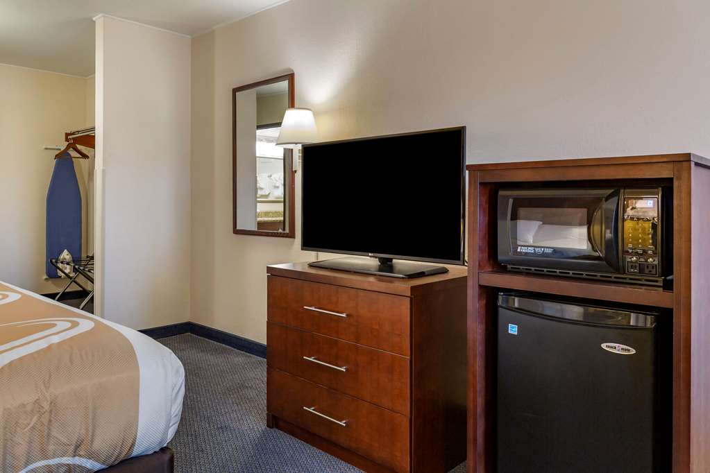 Quality Inn & Suites Zanesville City Center - photo 13