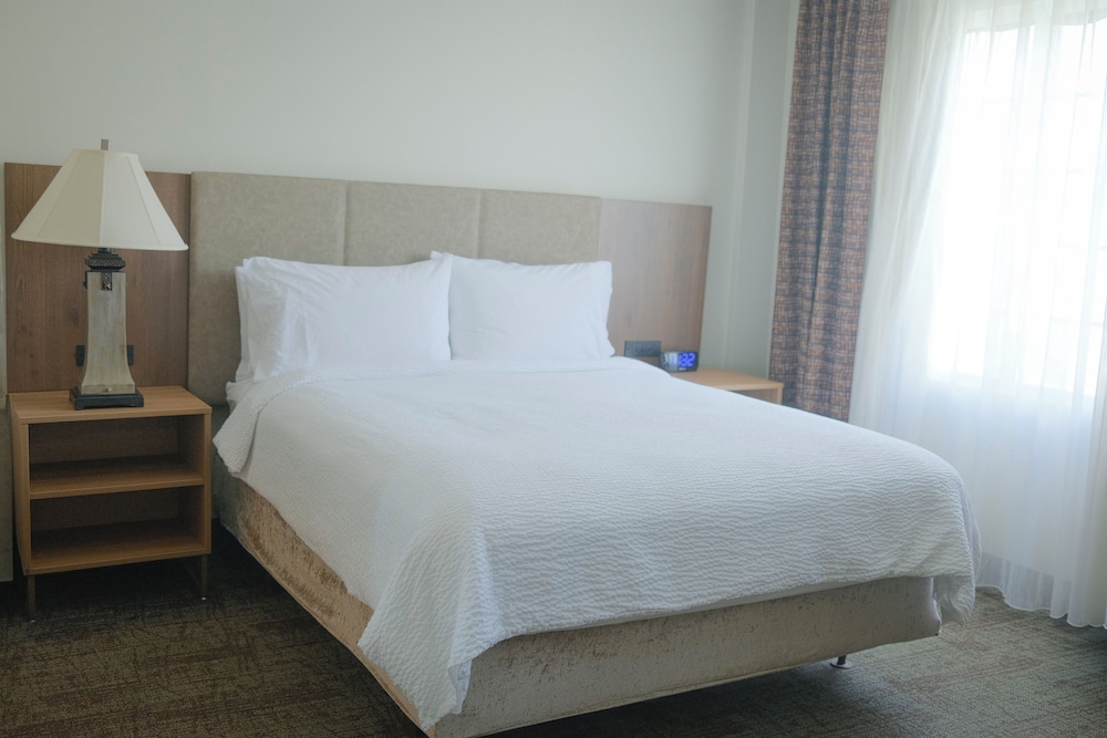 Staybridge Suites Austin Airport by IHG - photo 11