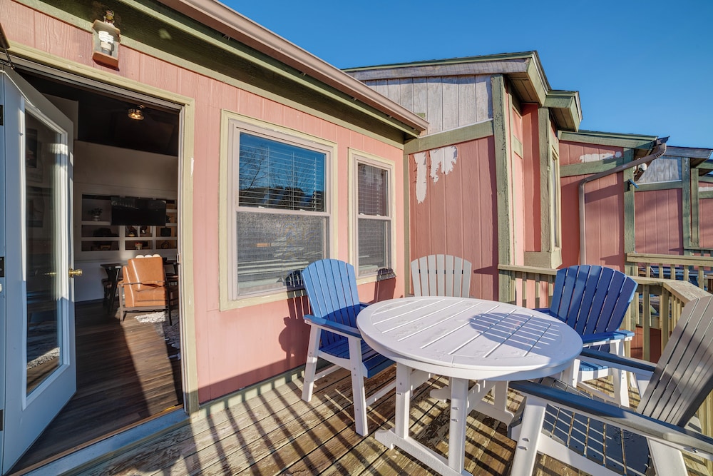Chic Greek Peak Ski Resort Townhome w Balconies - photo 8