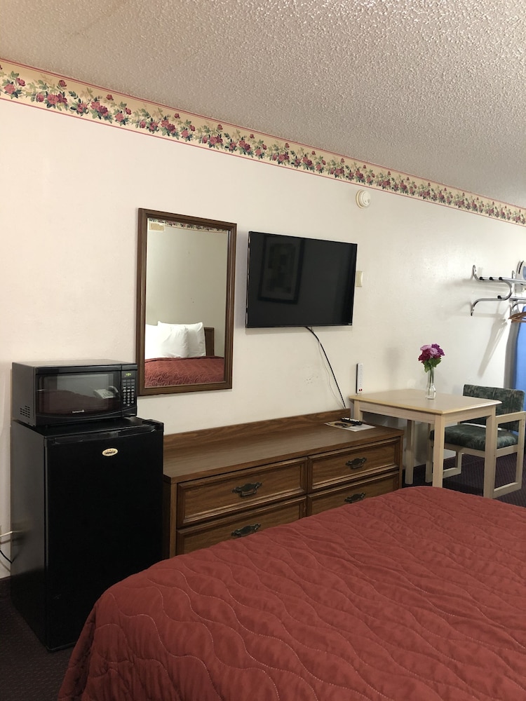 Rexdale Inn - photo 16