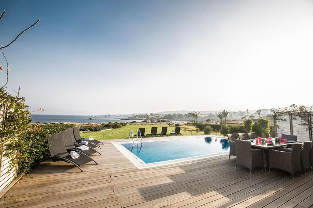 Villa Fig Tree Bay Frontline Luxury 4bdr Sea Front Protaras Villa with Pool
