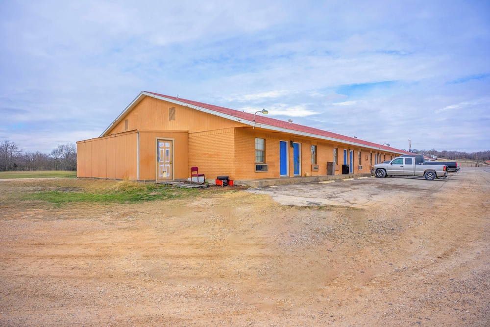 Executive Inn Mineral Wells - photo 47