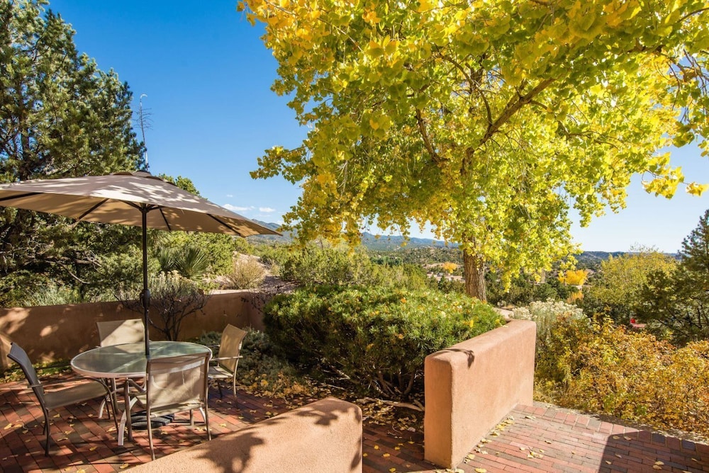 Acoma Majestic Views Near the Santa Fe Opera and Four Seasons in Tesuque - photo 26