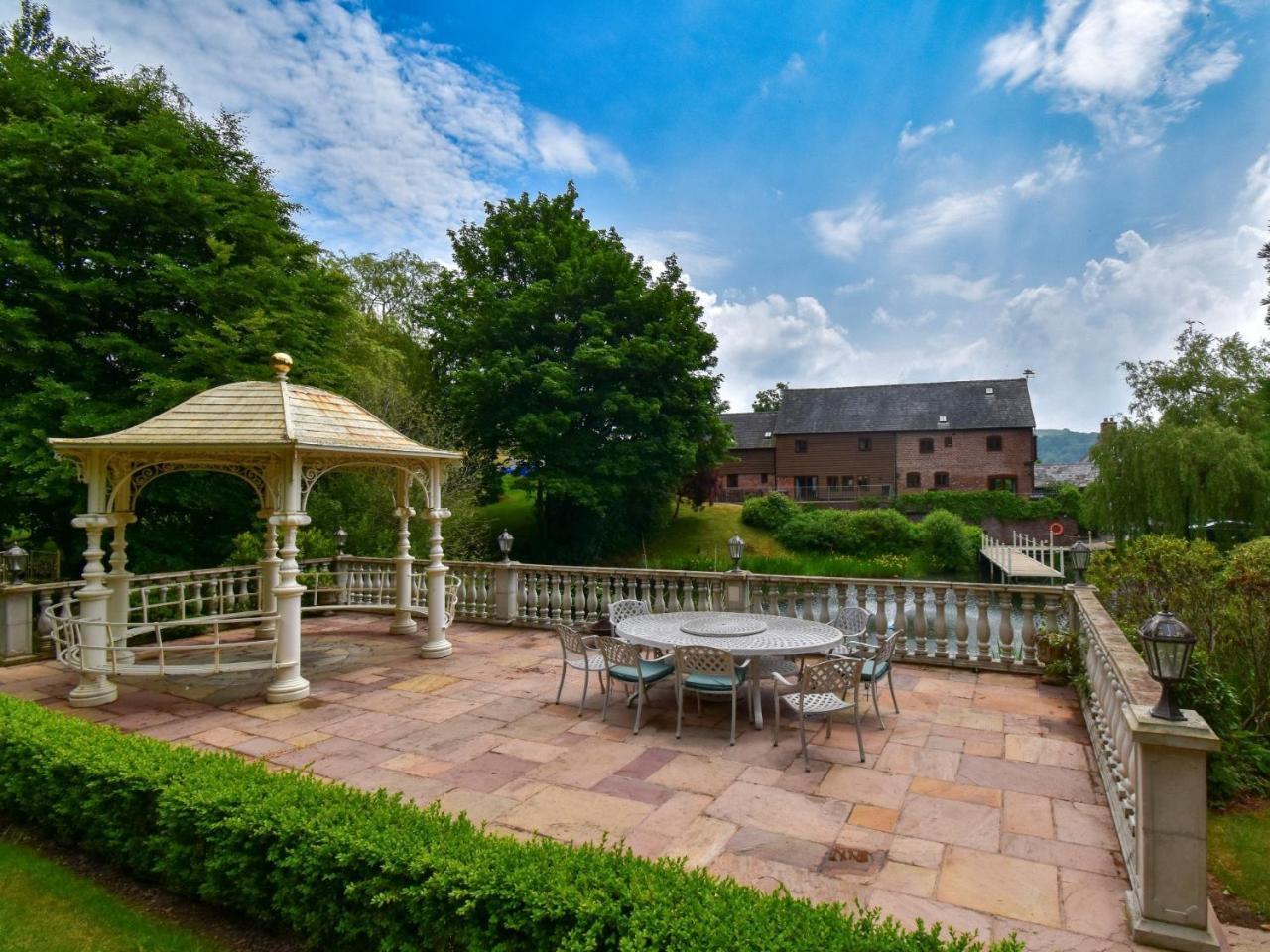 4 Bed in Bettws Cedewain 86784 in Newtown, United Kingdom