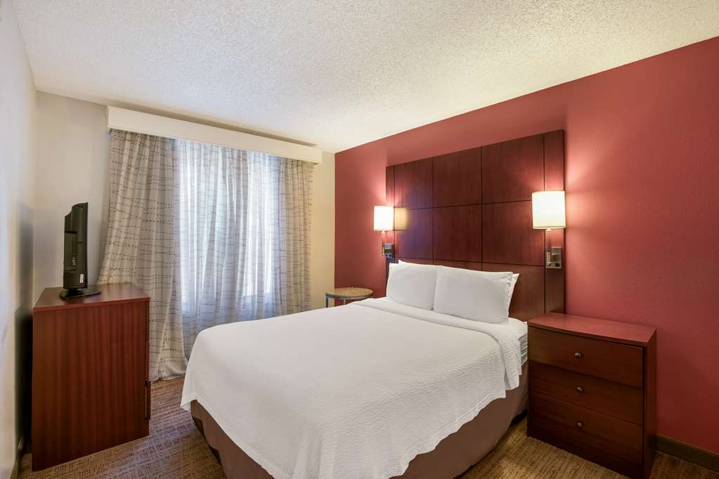 SenS Suites Livermore SureStay Collection by Best Western - photo 12