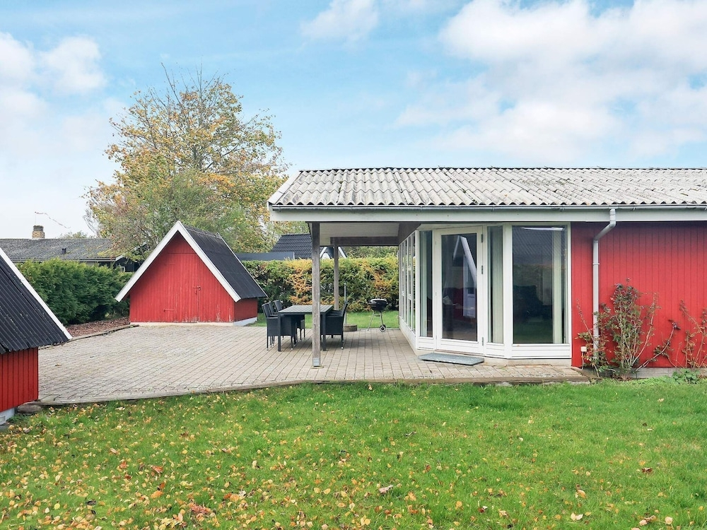 Beautiful Home In Middelfart With Wifi — 4-Star Luxury Hotel in Middelfart, Denmark