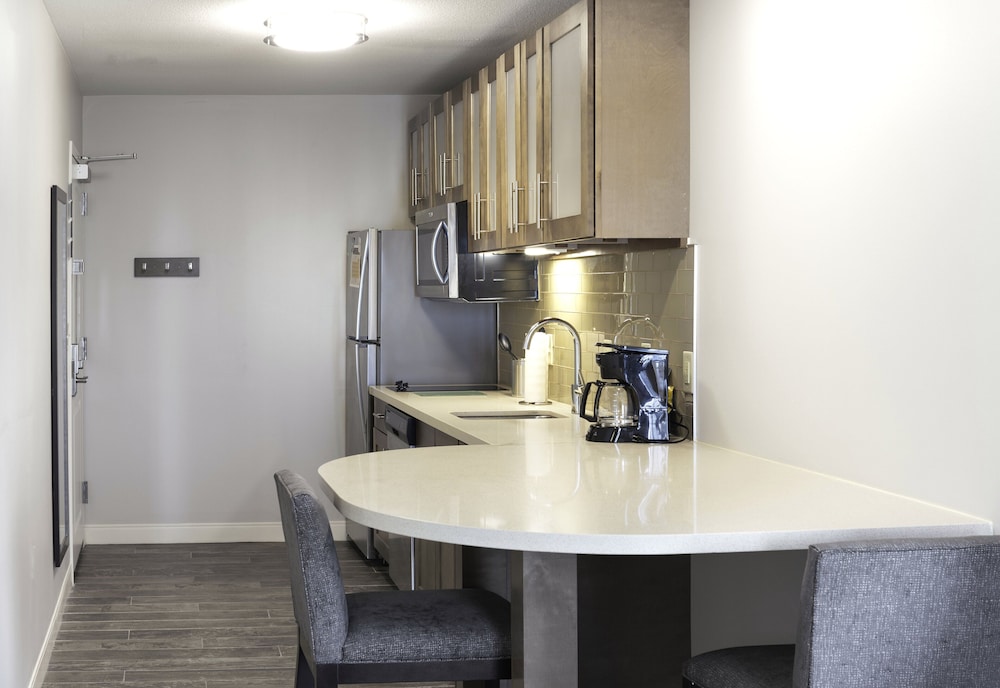Staybridge Suites Montgomery Downtown by IHG - photo 13