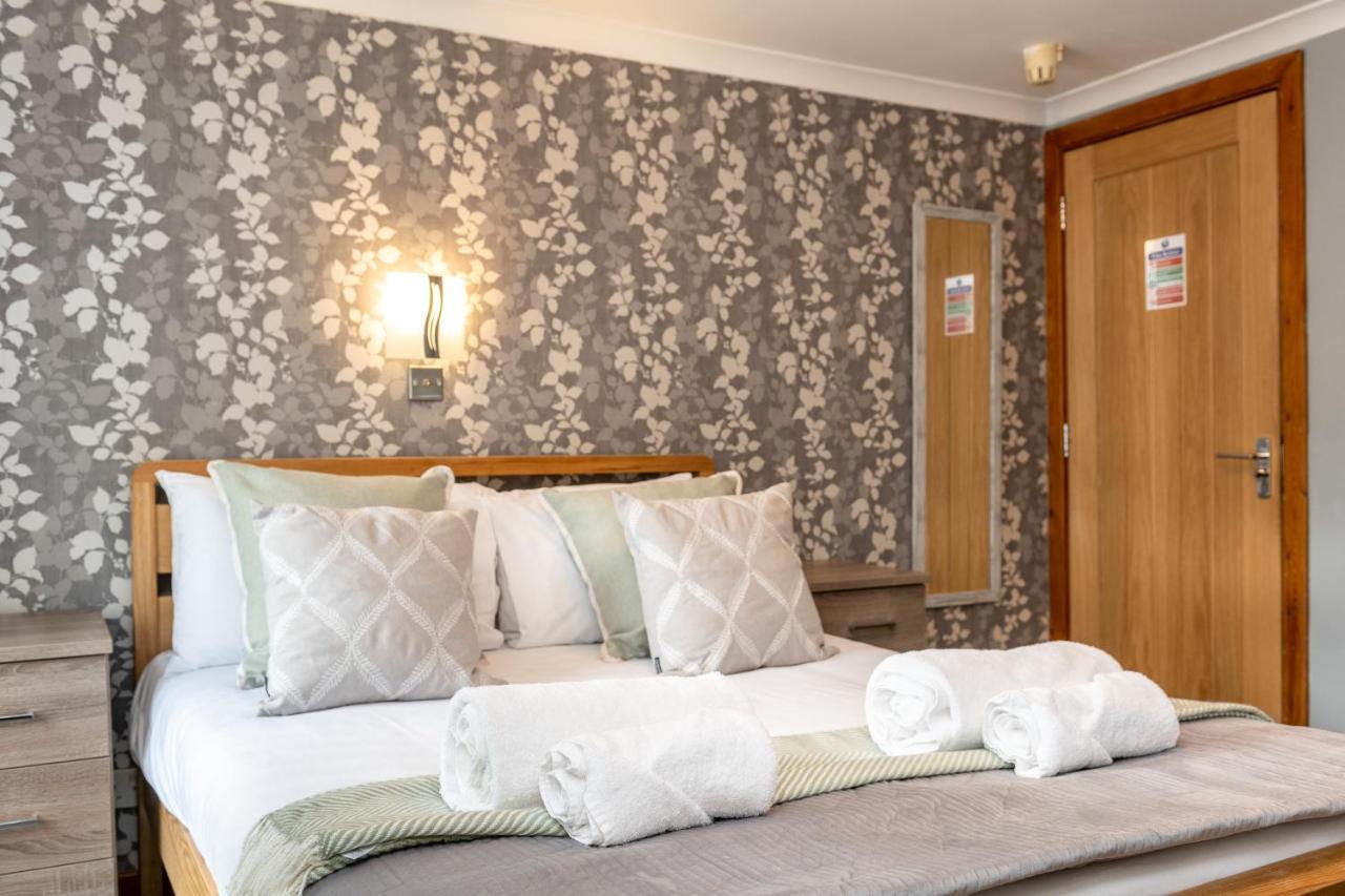 Contractor Base En Suite Parking On Site 15188888 — Port Talbot