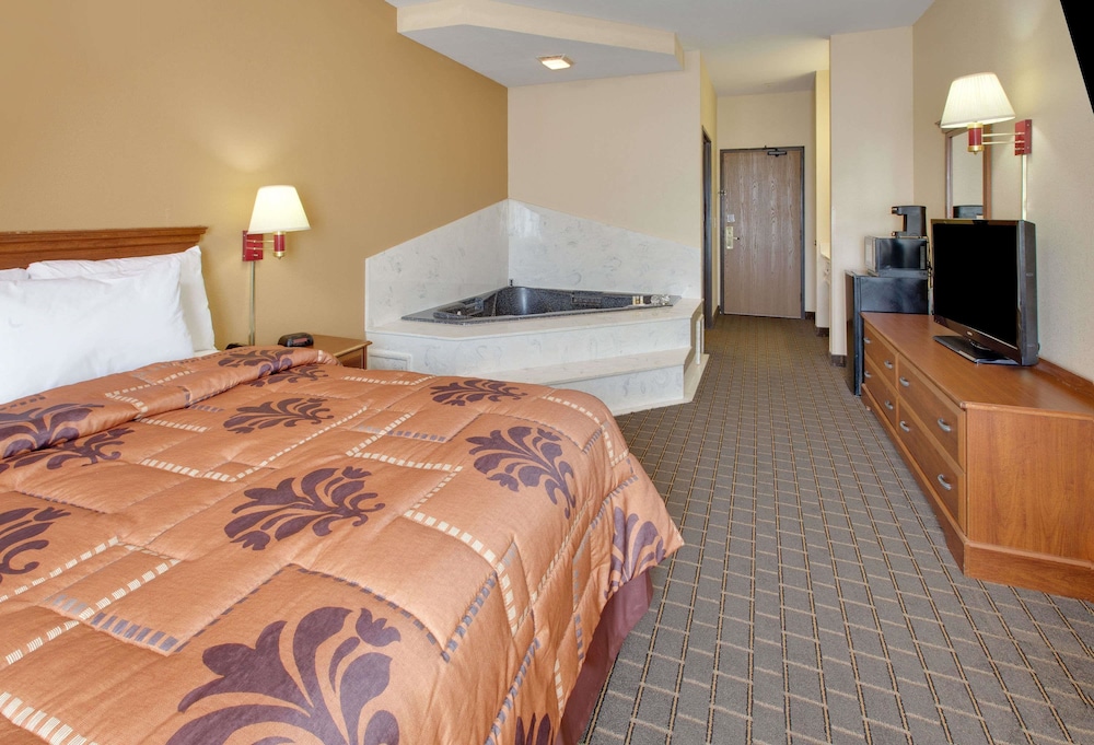 Days Inn by Wyndham Mesquite Rodeo TX - photo 10