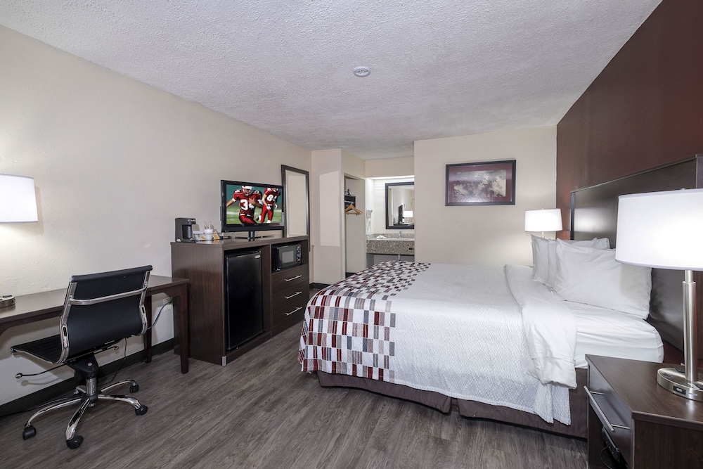 Red Roof Inn Prattville - photo 9