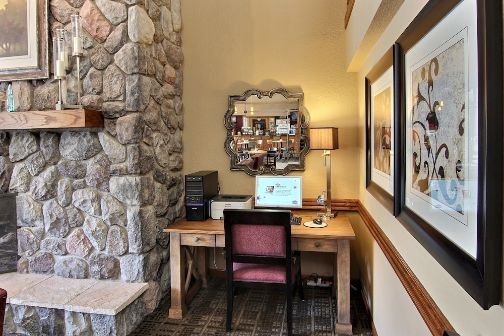 Blossom Hotel & Suites Traverse City - photo 50