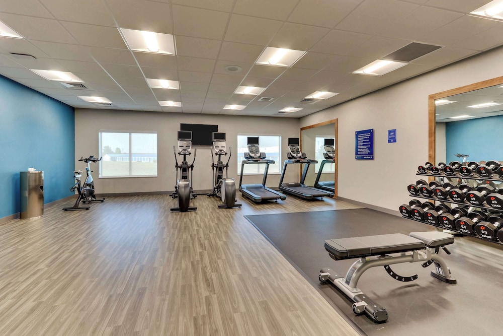 Hampton Inn Lebanon - photo 11