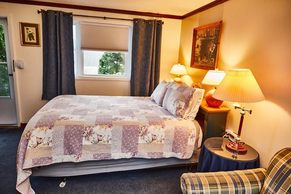 Governors Rock Motel - photo 30