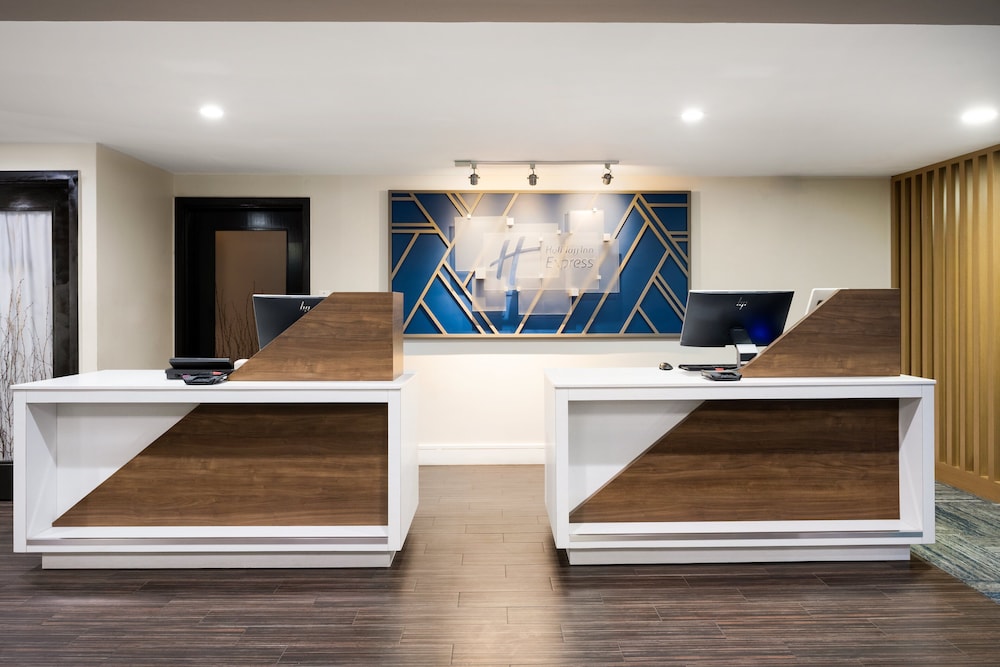 Holiday Inn Express Simi Valley by IHG - photo 53