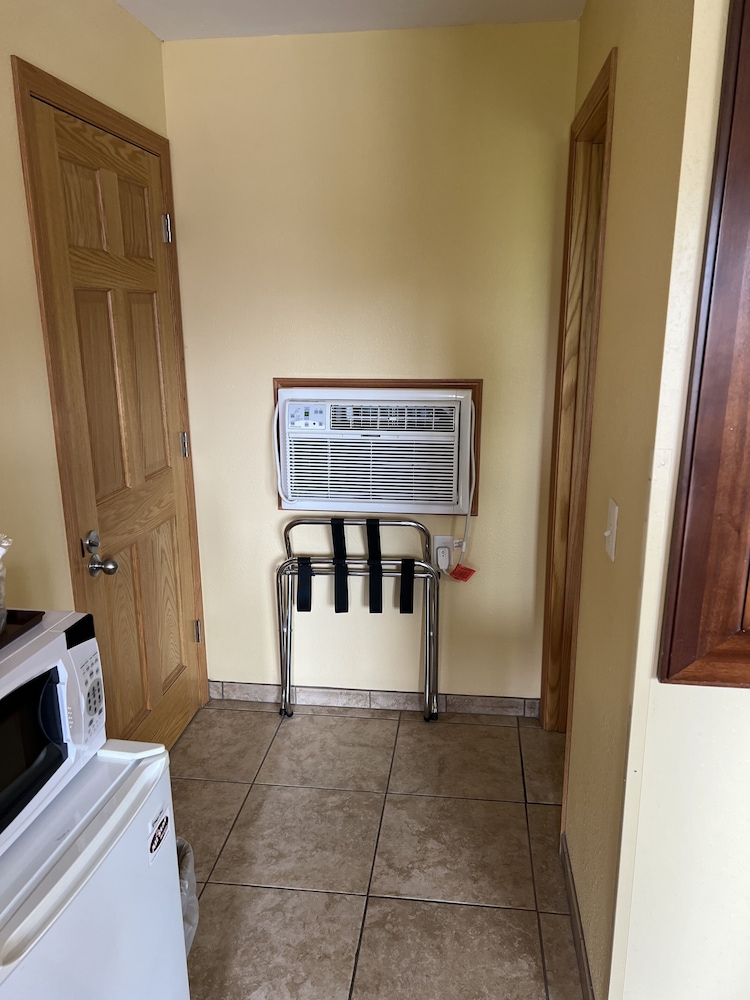 All Star Inn & Suites - photo 48