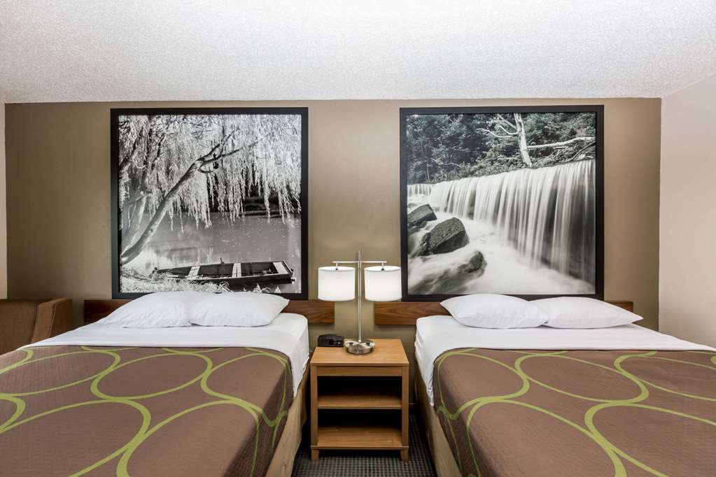 Super 8 by Wyndham Hays KS - photo 8