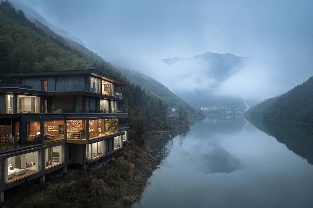 Lost Lodge Shendu Wubei Lin'an — 4-Star Luxury Hotel in Hangzhou, People's Republic of China