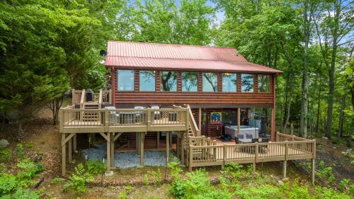 Sunset in the Mountains Pet Friendly wViews in Blue Ridge, United States