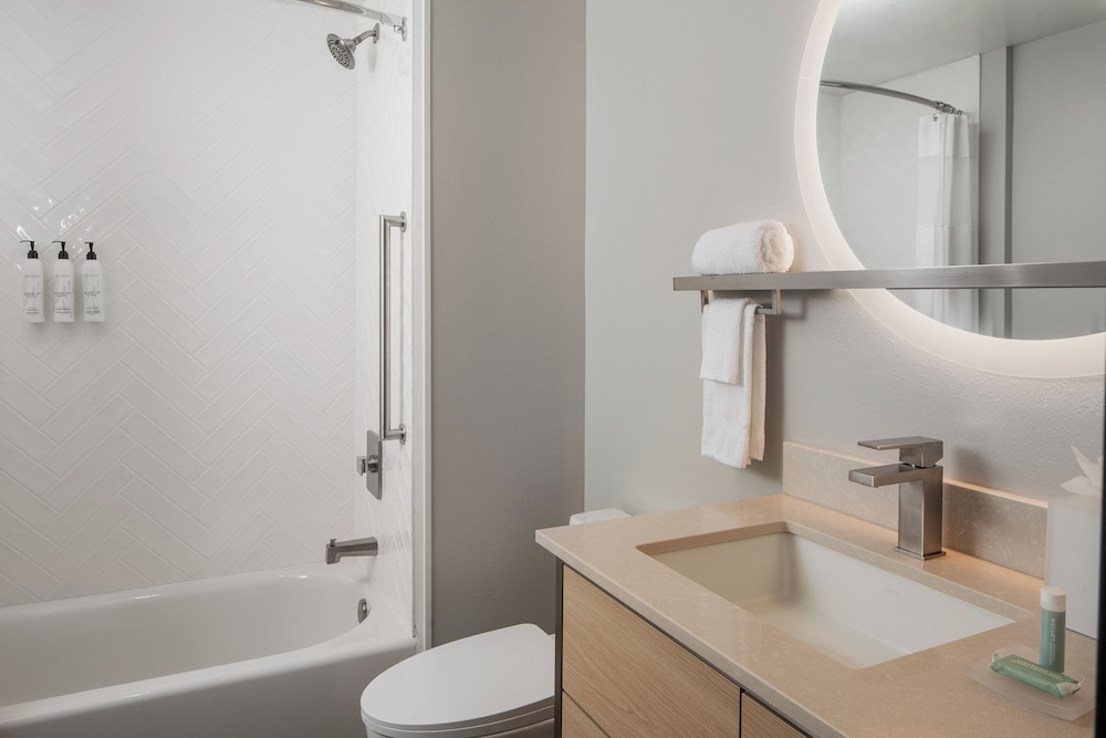 TownePlace Suites by Marriott Pensacola West I 10 - photo 21