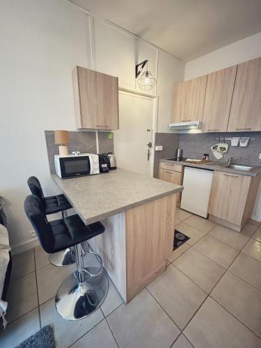 Studio En Plein Coeur de Fontainebleau Chateau a 3 Minutes a Pieds in Fontainebleau, France