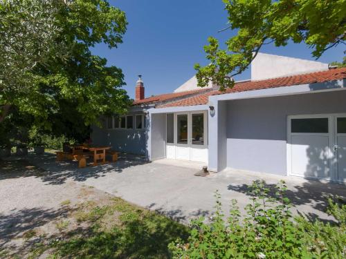 Villa Green Castle Five bedroom villa with swimming pool — 4-Star Luxury Hotel in Zadvarje, Croatia