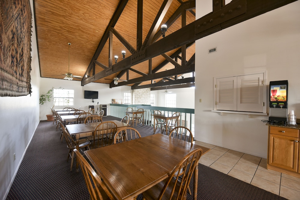 Windcrest Inn and Suites - photo 54